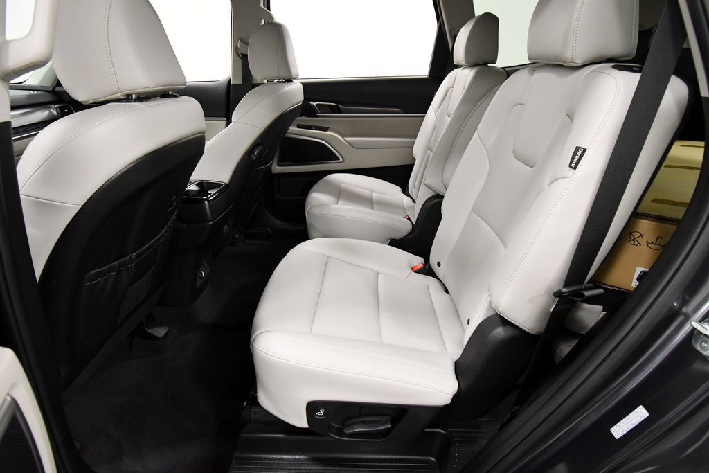 Certified 2024 Kia Telluride S AWD/4WD image 15