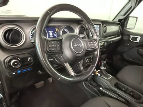 Used 2023 Jeep Wrangler Unlimited w/ Cold Weather Group AWD/4WD image 12