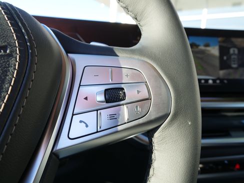 New 2026 BMW X7 xDrive40i w/ Premium Package image 23