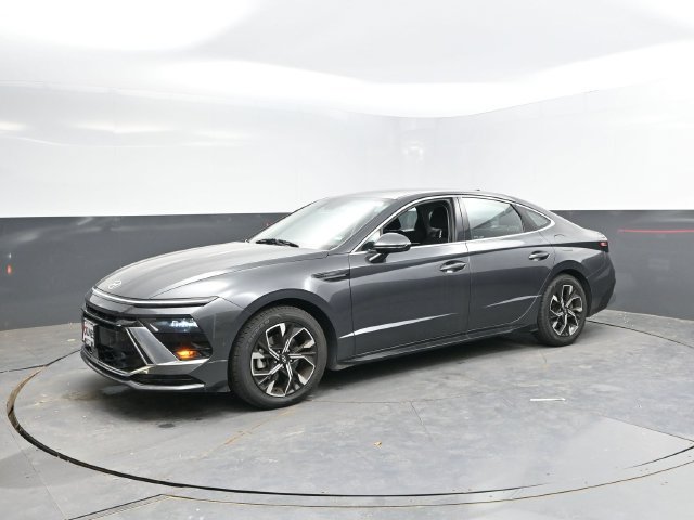 Used 2025 Hyundai Sonata SEL FWD image 7