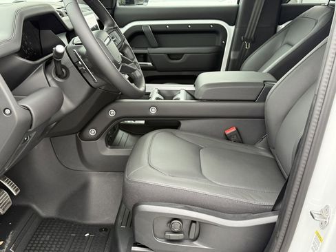 New 2025 Land Rover Defender 110 V8 image 13
