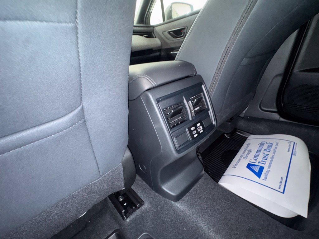 Used 2026 Subaru Outback Premium AWD/4WD image 30