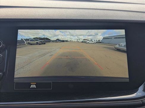 Used 2023 Buick Envision Essence image 12