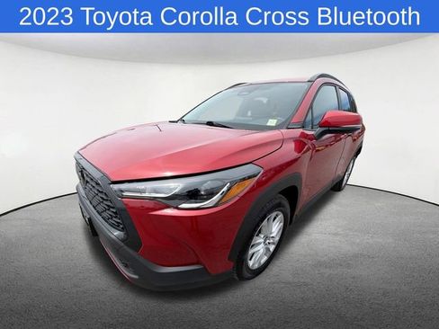 Used 2023 Toyota Corolla Cross LE AWD/4WD image 1