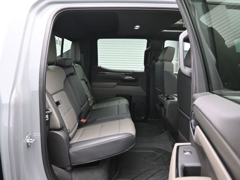 Used 2024 Chevrolet Silverado 1500 ZR2 w/ Technology Package image 11