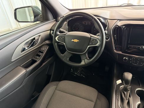 Used 2023 Chevrolet Traverse LT FWD image 28