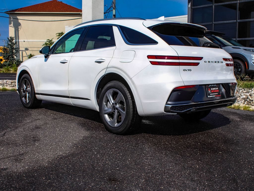 Used 2026 Genesis GV70 2.5T AWD/4WD image 4