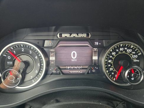 Used 2022 RAM 1500 Laramie AWD/4WD image 21