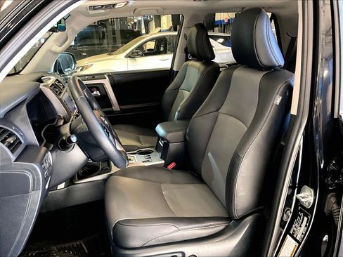 Used 2023 Toyota 4Runner SR5 Premium w/ Moonroof Package image 10