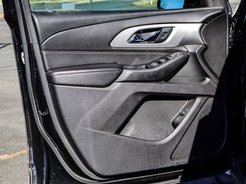 Used 2019 Chevrolet Traverse LT image 38