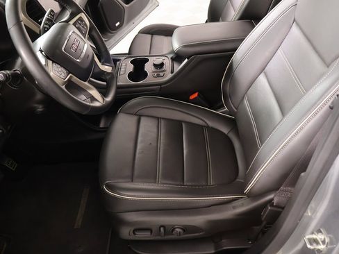 Used 2023 GMC Acadia Denali w/ Denali Technology Package image 11