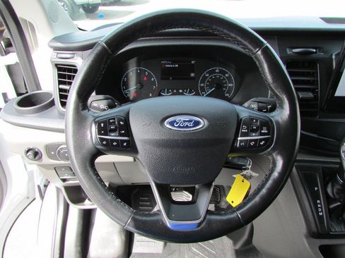 Used 2023 Ford Transit 250 Low Roof RWD image 18