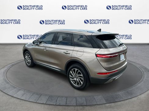 Used 2021 Lincoln Corsair FWD w/ Equipment Group 101A image 4
