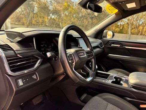 Used 2025 GMC Acadia Elevation FWD image 34
