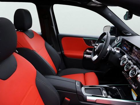 New 2026 Mercedes-Benz GLB 35 AMG 4MATIC image 11