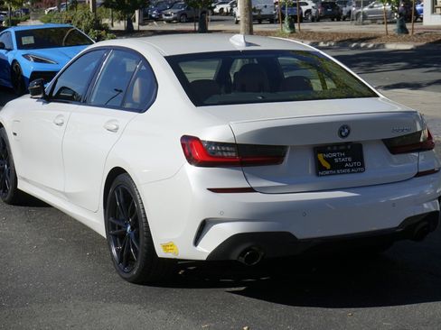 Used 2022 BMW 330e w/ M Sport Package image 10