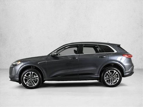 Certified 2025 Audi Q5 Premium w/ Convenience Package AWD/4WD image 9