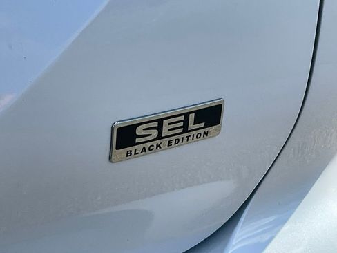 Used 2023 Mitsubishi Outlander SE Black Edition image 26