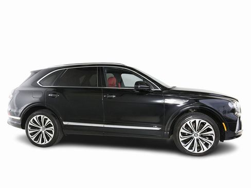Certified 2022 Bentley Bentayga image 5