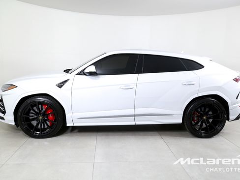 Used 2022 Lamborghini Urus image 5