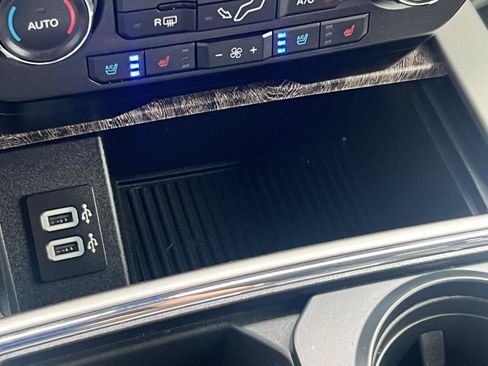 Used 2019 Ford F250 Lariat w/ Lariat Ultimate Package AWD/4WD image 31