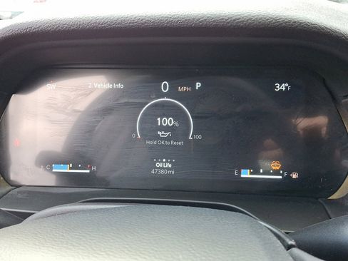 Used 2024 Jeep Grand Cherokee Laredo image 26