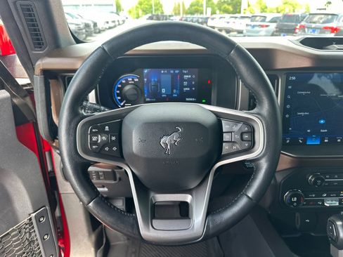 Used 2021 Ford Bronco Outer Banks w/ Sasquatch Package AWD/4WD image 23