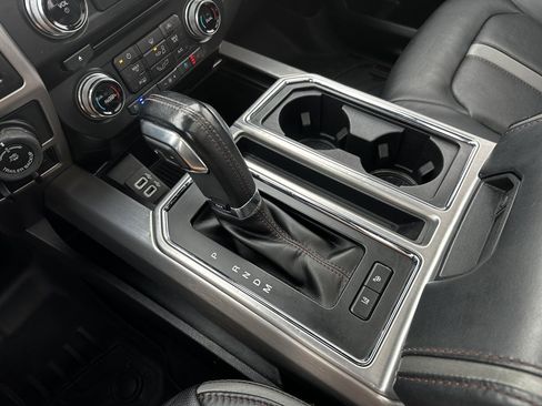 Used 2018 Ford F150 Platinum w/ Equipment Group 701A Luxury image 38