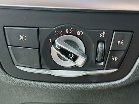 Used 2021 BMW X3 xDrive30e w/ Convenience Package (ZC2) image 17