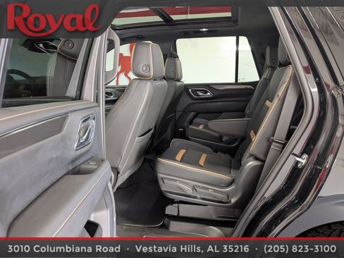 Used 2023 GMC Yukon AT4 w/ AT4 Premium Package image 17