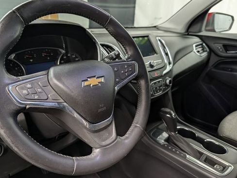 Used 2019 Chevrolet Equinox LT FWD image 17
