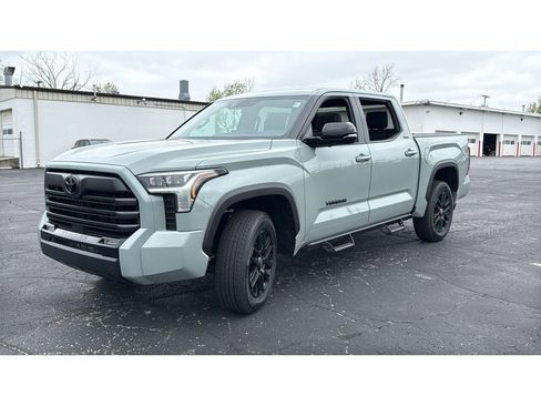 New 2026 Toyota Tundra Limited AWD/4WD image 3