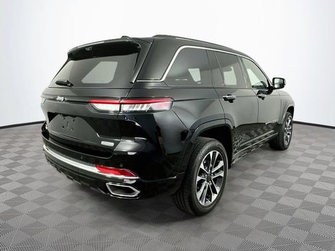 Certified 2023 Jeep Grand Cherokee Overland w/ Luxury Tech Group IV AWD/4WD image 12