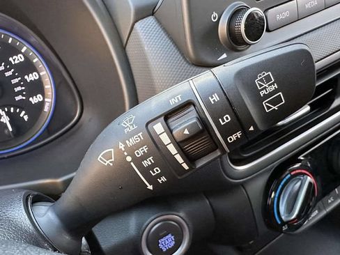 Used 2023 Hyundai Kona SEL AWD/4WD image 35