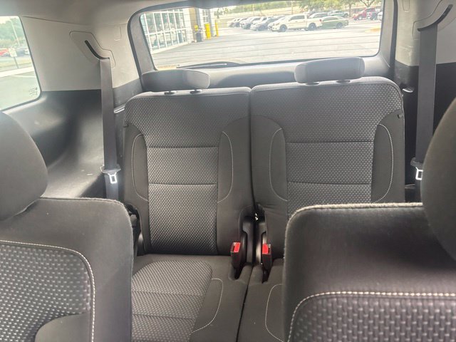 Used 2023 GMC Acadia SLE FWD image 23
