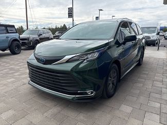 Used 2023 Toyota Sienna XLE video 2