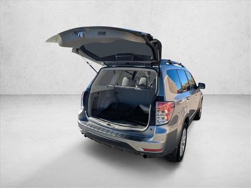 Used 2011 Subaru Forester 2.5X Premium image 22