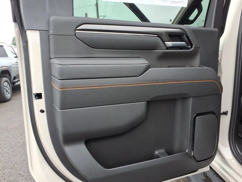 New 2026 GMC Sierra 2500 AT4 w/ Max Trailering Package AWD/4WD image 18
