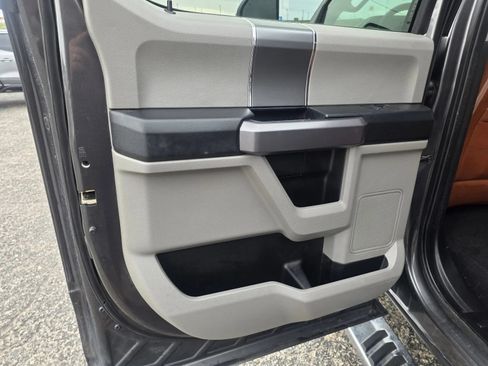 Used 2019 Ford F250 XLT w/ XLT Premium Package AWD/4WD image 12