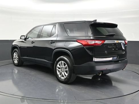 Used 2020 Chevrolet Traverse LS FWD image 3