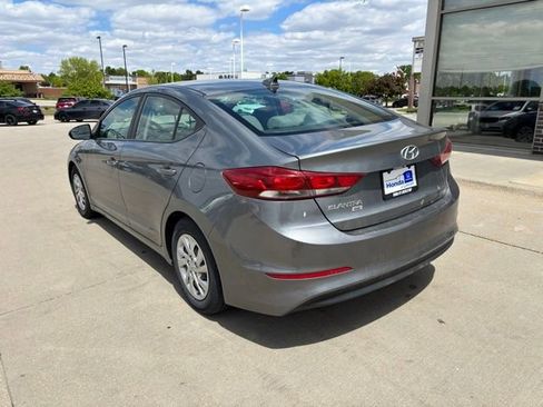 Used 2017 Hyundai Elantra SE w/ Cargo Package FWD image 7