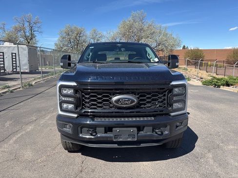 Used 2025 Ford F350 Lariat w/ Black Appearance Package image 3