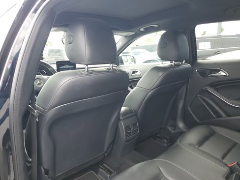 Used 2018 Mercedes-Benz GLA 250 image 30