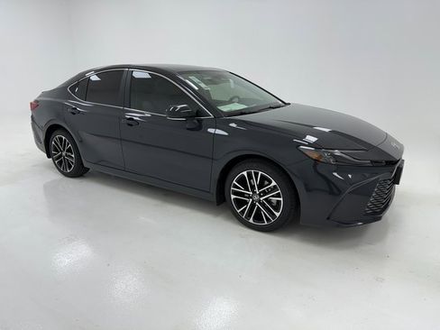 New 2026 Toyota Camry XLE image 1