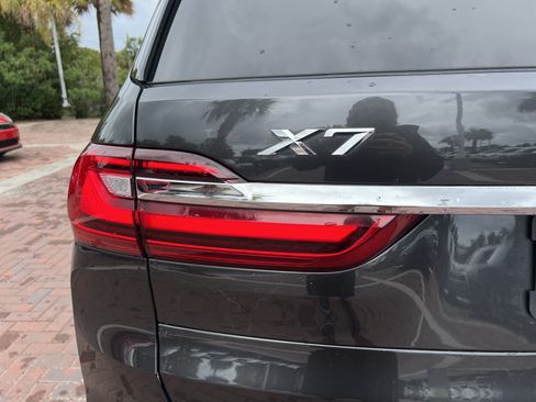 Used 2020 BMW X7 xDrive40i w/ Premium Package AWD/4WD image 43