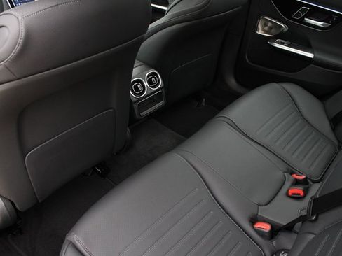 Used 2024 Mercedes-Benz C 300 4MATIC Sedan image 32