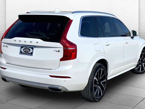 Used 2021 Volvo XC90 T6 Momentum w/ Climate Package image 13