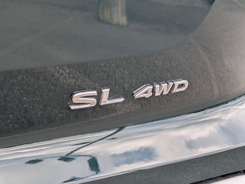 Used 2025 Nissan Pathfinder SL AWD/4WD image 36