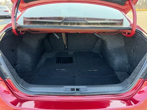 Used 2017 Nissan Altima 2.5 SV w/ Convenience Package image 32