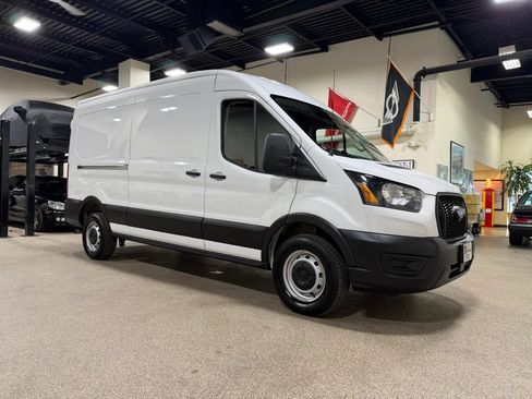 Used 2025 Ford Transit 250 148 Medium Roof RWD image 3